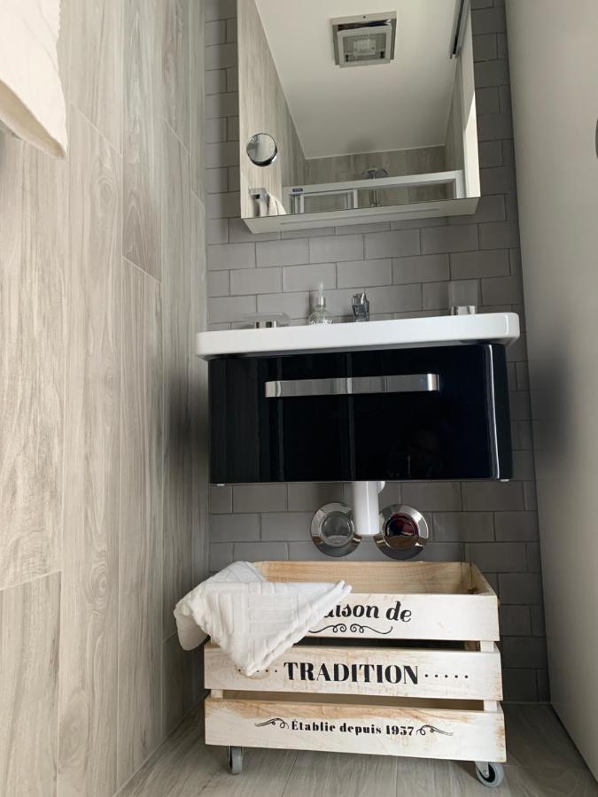 B&B Kelly Plus Lausanne Exteriör bild