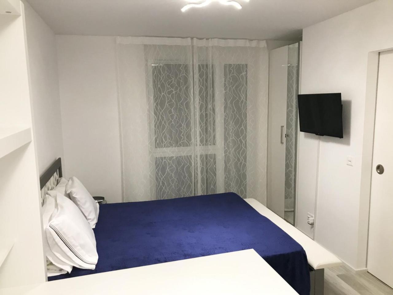 B&B Kelly Plus Lausanne Exteriör bild